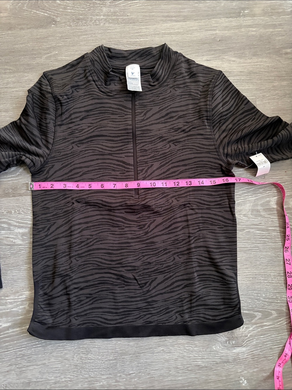 Old Navy Seamless Jacquard Mock-Neck Half-Zip Top, NWT, Multiple Sizes - Picture 12 of 16